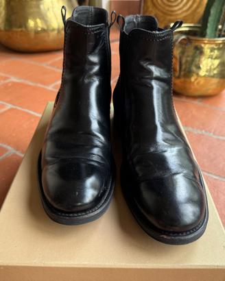 STVALETTO TREMP IN PELLE NERA TG. 42