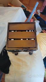 Sgabellino portavaso