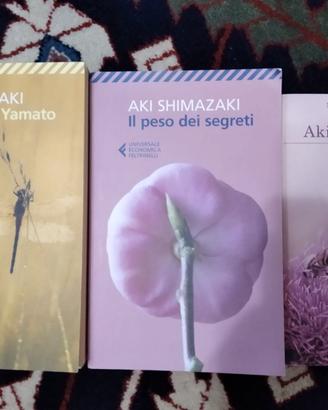 Aki shimazaki . 3 libri