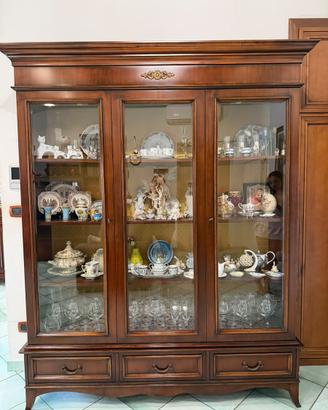 Grande vetrina in legno 3 ante – Stile classico