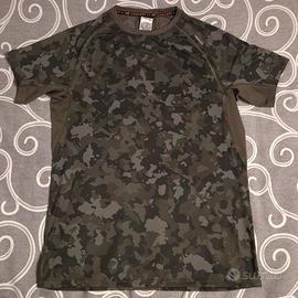 T-shirt Domyos (size S) verde militare camouflage