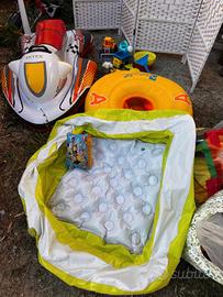 Giochi bambini mare gonfiabili piscina spiaggiaia