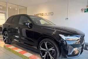 Volvo XC 60 XC60 B4 (d) AWD automatico Plus Dark
