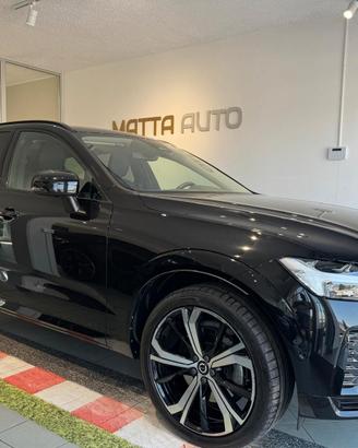 Volvo XC 60 XC60 B4 (d) AWD automatico Plus Dark