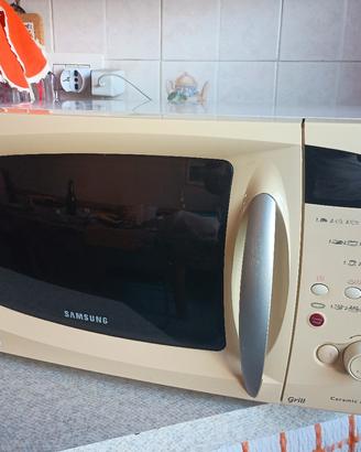 forno a microonde  Samsung 23 lt
