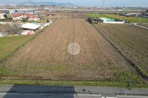 TER. RESIDENZIALE A CASTREZZATO