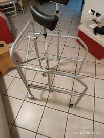 Deambulatore ascellare