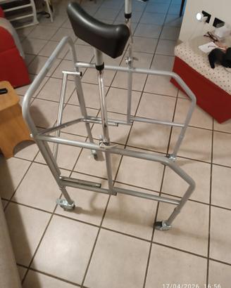 Deambulatore ascellare