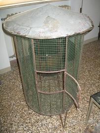 Voliera in ferro fatta a mano