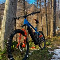 CUBE STEREO HYBRID 160 HPC ACTIONTEAM 750