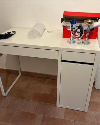 Scrivania Ikea Micke 105x50 bianca