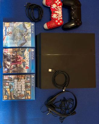 Ps4 500 GB + 2 controller + 3 Giochi