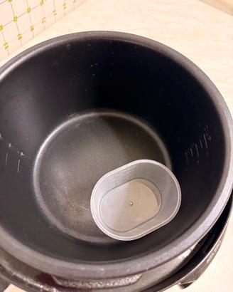 Pentola a pressione elettrica electrolux