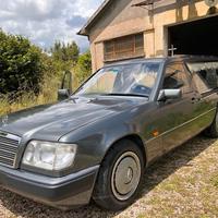 Autofunebre Mercedes 250 anno 1993