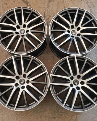4 cerchi lega maserati ghibli r19 lt10998