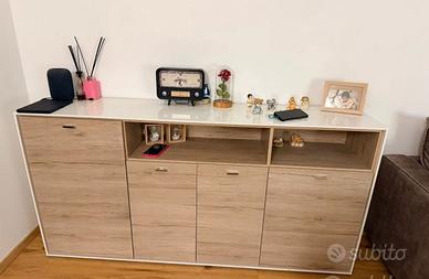 Mobile soggiorno capiente