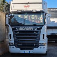 SCANIA R560