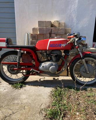 MV Agusta 125. e 2 MV Agusta350