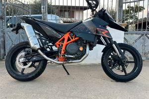 KTM 690  SMR Supermoto depotenziata patente A2