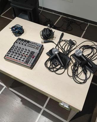 mixer 440 phonic + 2 microfoni gelato