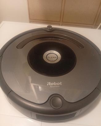 Robot aspirapolvere ROOMBA 