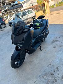 Yamaha x-max 300