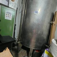 Contenitore da 3000 L per olio e vino 