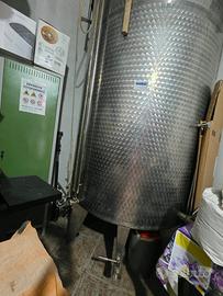 Contenitore da 3000 L per olio e vino 