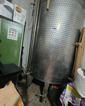 Contenitore da 3000 L per olio e vino 