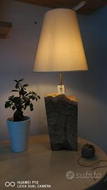 Lampada in legno di ulivo 