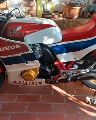 Honda CB1100R