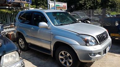 Toyota land cruiser kdj120 2009 -per ricambi