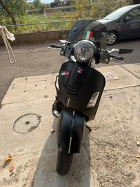 Vespa 300 gts incidentata