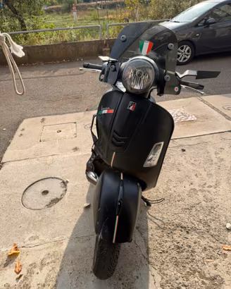 Vespa 300 gts incidentata