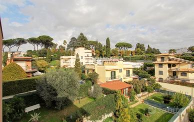 Quadrilocale ristrutturato con box auto, Via Pietr