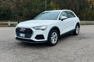 Audi Q3 35 TDI S tronic Business