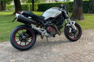 Ducati monster 1100