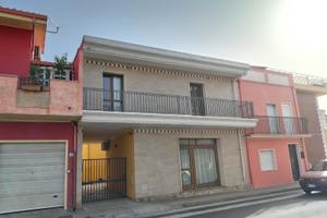 Indipendente zona centrale stabile intero