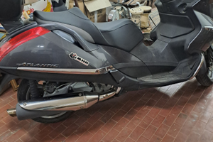 Scuter aprilia 500