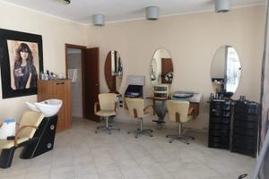 Locale commerciale per parrucchiera
