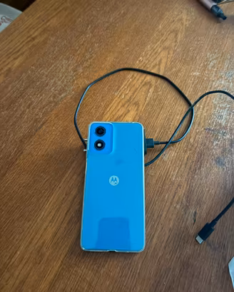 Telefono Motorola moto G04