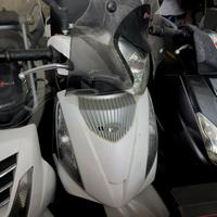 Per ricambi o da sistemare kymco people 200 bianco