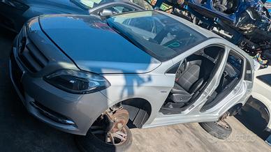 MERCEDES Classe B 2011-2019 1.6 TB 5 Porte