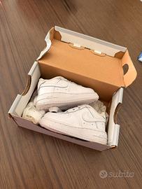 Scarpe neonato nike