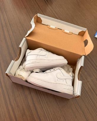 Scarpe neonato nike