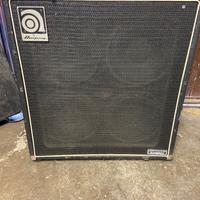 Basso elettrico con amplificatore