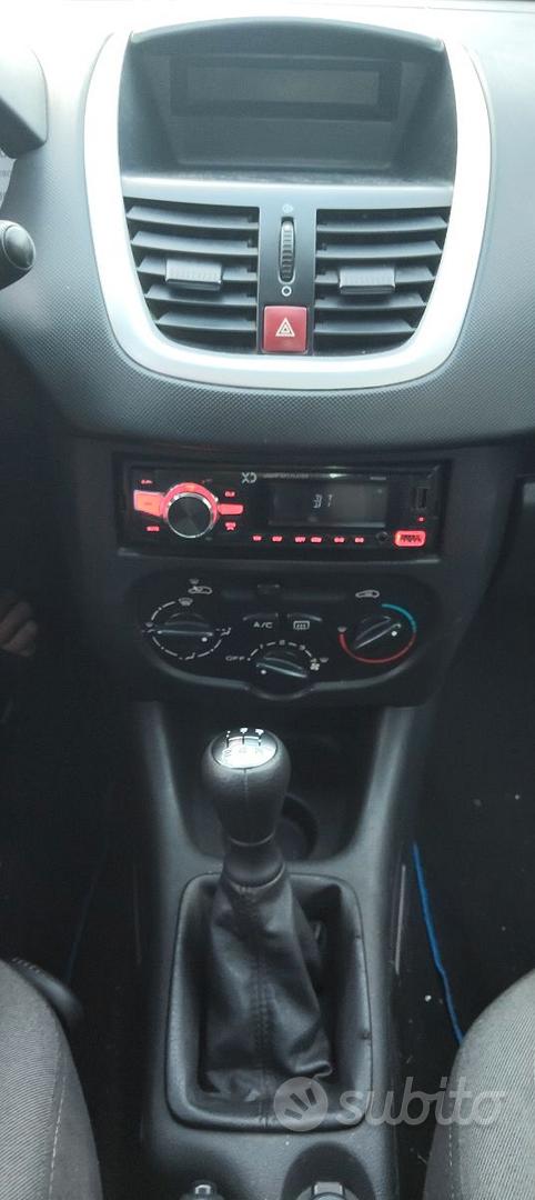 Peugeot 206 2009 photo 2