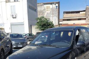 Kia Carens CRDI HARMONI Diesel