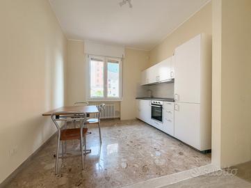 Bilocale appena ristrutturato libero