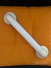 Maniglia bagno con viti